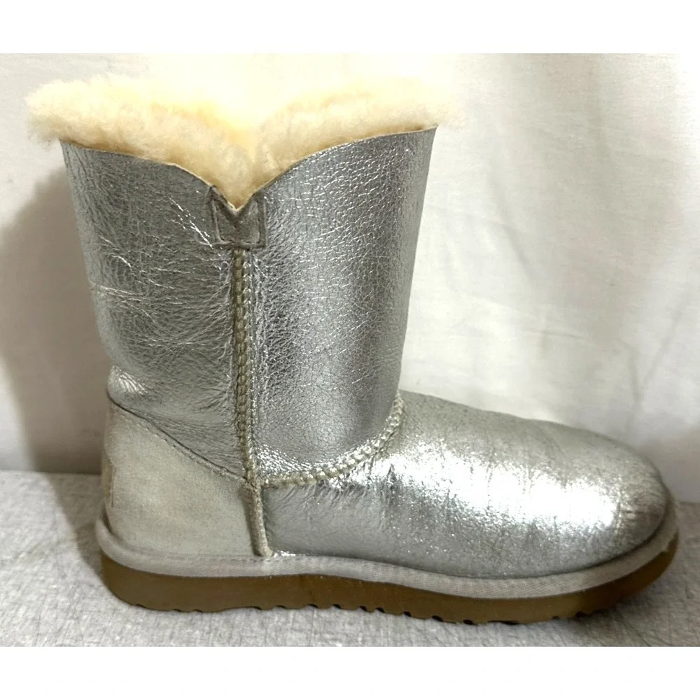 UGG Bailey Button Youth Girl's Size 3 Metallic Silver Short Shearling Boots